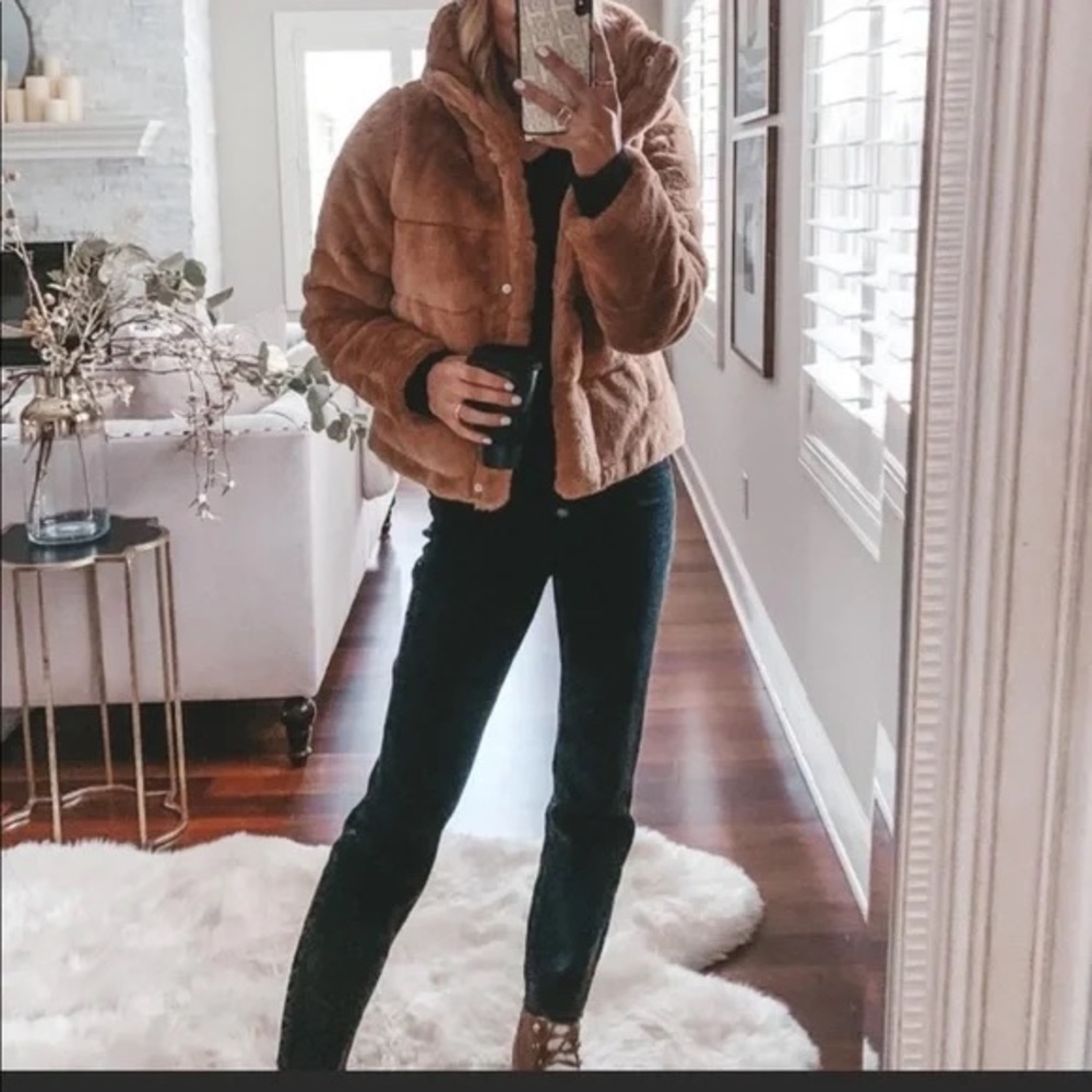 A&F Faux Fur Jacket - Picture 7 of 11